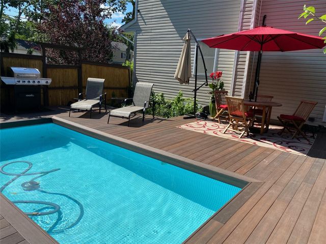 3 Bayard Street, Lake Grove, NY 11755