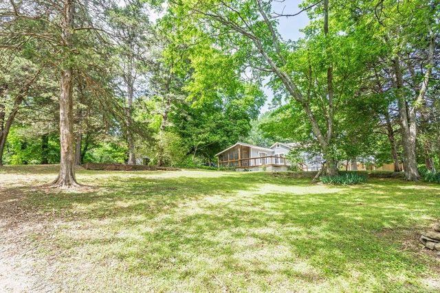 130 N Gainer Ferry Road, Batesville, AR 72501