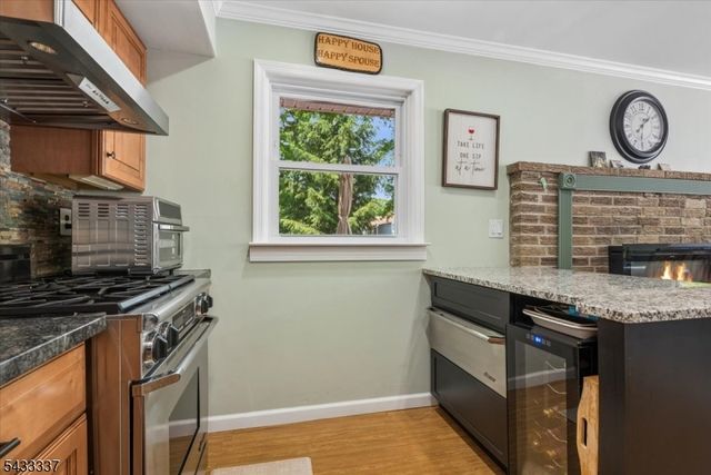 214 Santa Fe Trl, Hopatcong Boro, NJ 07843