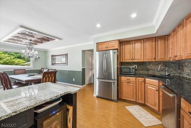 214 Santa Fe Trl, Hopatcong Boro, NJ 07843