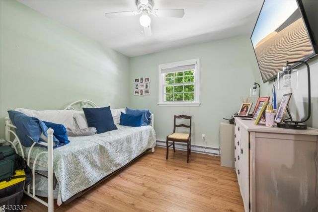 214 Santa Fe Trl, Hopatcong Boro, NJ 07843