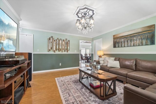 214 Santa Fe Trl, Hopatcong Boro, NJ 07843