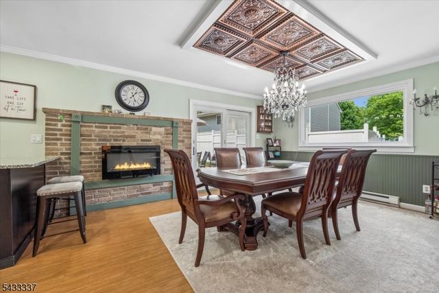 214 Santa Fe Trl, Hopatcong Boro, NJ 07843