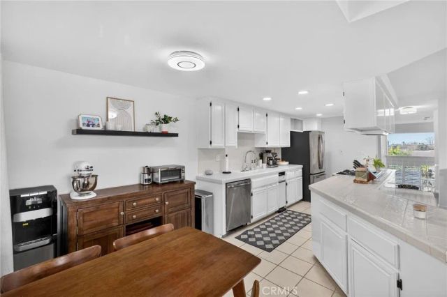 222 S Guadalupe Avenue 1, Redondo Beach, CA 90277