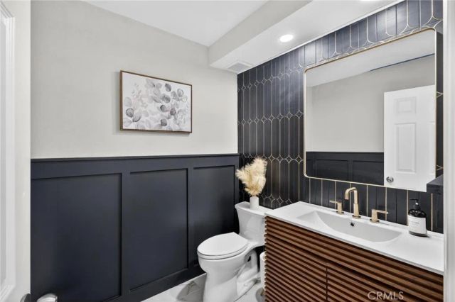 222 S Guadalupe Avenue 1, Redondo Beach, CA 90277