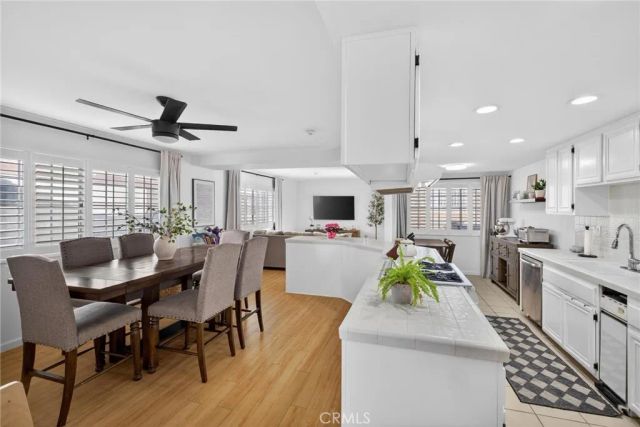 222 S Guadalupe Avenue 1, Redondo Beach, CA 90277