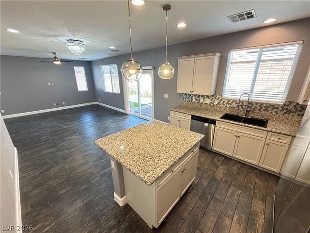 10612 Forum Peak Lane, Las Vegas, NV 89166