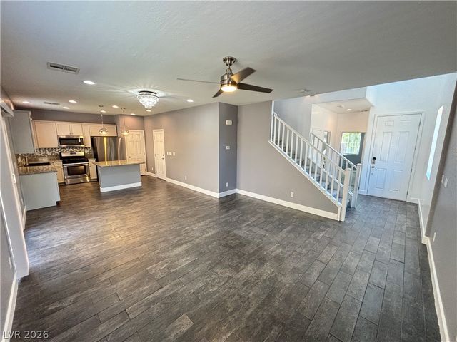 10612 Forum Peak Lane, Las Vegas, NV 89166