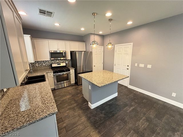 10612 Forum Peak Lane, Las Vegas, NV 89166