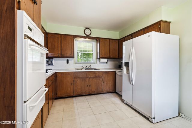 1110 Madison Avenue, Ocean Twp, NJ 07712