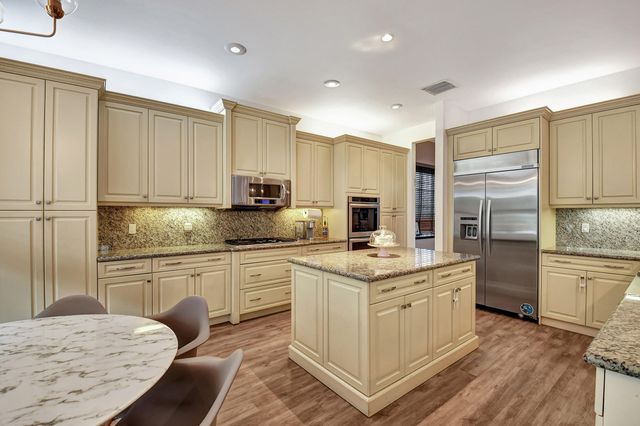 16879 Bridge Crossing Circle, Delray Beach, FL 33446