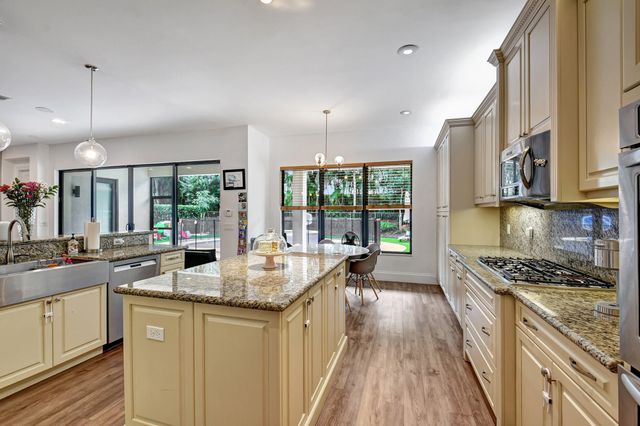 16879 Bridge Crossing Circle, Delray Beach, FL 33446