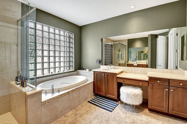 16879 Bridge Crossing Circle, Delray Beach, FL 33446