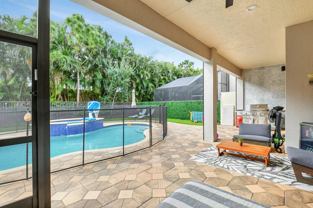 16879 Bridge Crossing Circle, Delray Beach, FL 33446