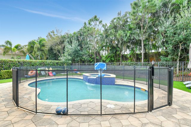 16879 Bridge Crossing Circle, Delray Beach, FL 33446