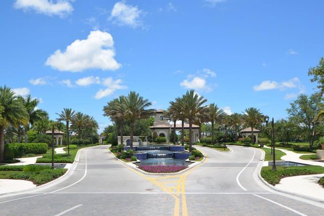 16879 Bridge Crossing Circle, Delray Beach, FL 33446