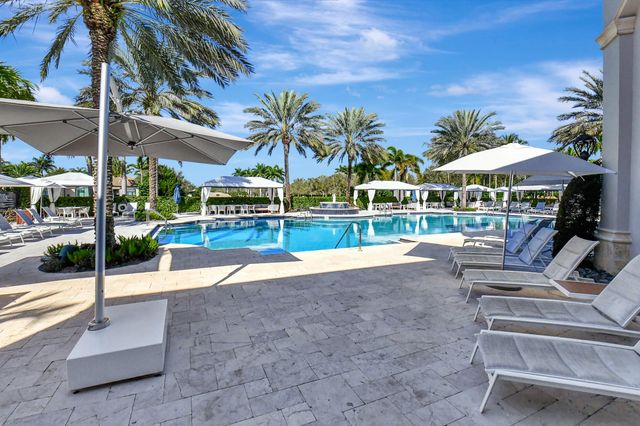 16879 Bridge Crossing Circle, Delray Beach, FL 33446