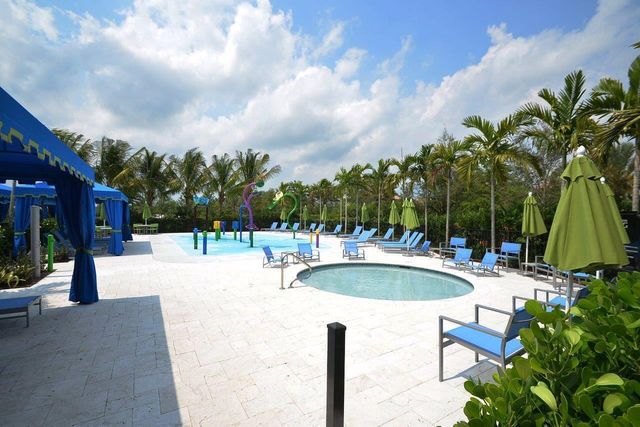 16879 Bridge Crossing Circle, Delray Beach, FL 33446