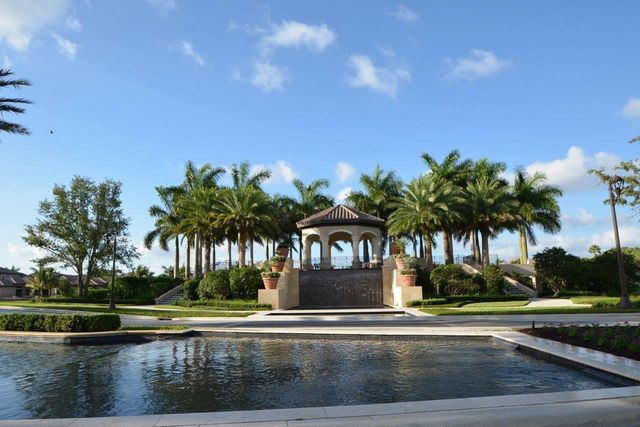 16879 Bridge Crossing Circle, Delray Beach, FL 33446