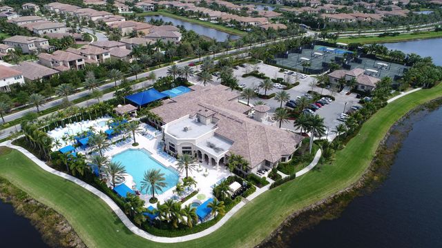 16879 Bridge Crossing Circle, Delray Beach, FL 33446