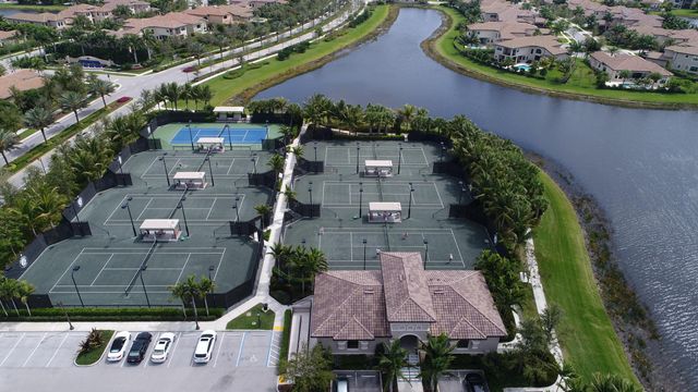 16879 Bridge Crossing Circle, Delray Beach, FL 33446