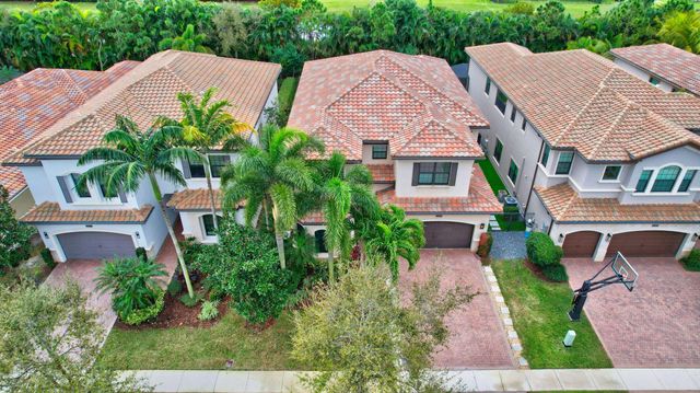 16879 Bridge Crossing Circle, Delray Beach, FL 33446
