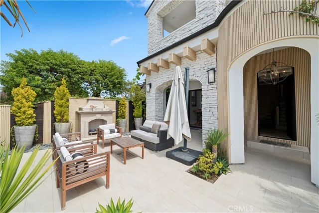 312 Carnation Avenue, Corona Del Mar, CA 92625