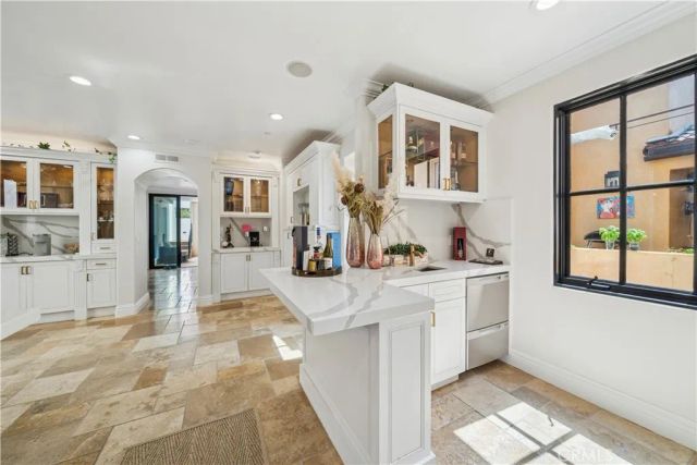 312 Carnation Avenue, Corona Del Mar, CA 92625