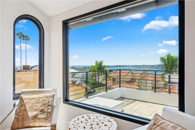 312 Carnation Avenue, Corona Del Mar, CA 92625