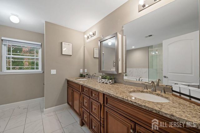 628 New Dover Road, Colonia, NJ 07067