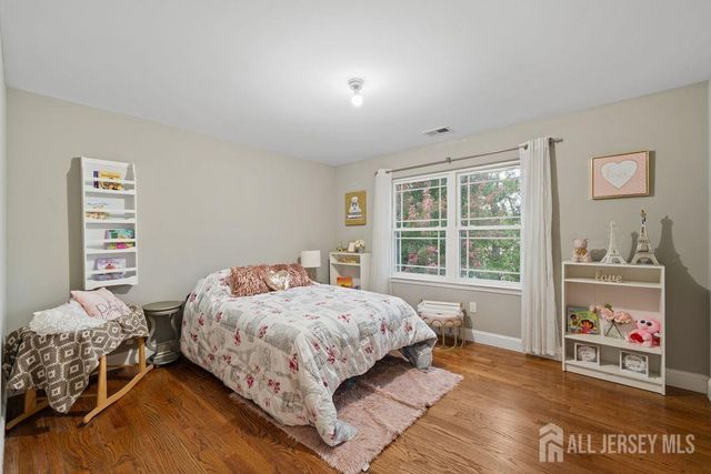 628 New Dover Road, Colonia, NJ 07067