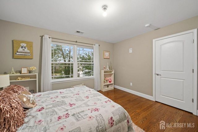 628 New Dover Road, Colonia, NJ 07067
