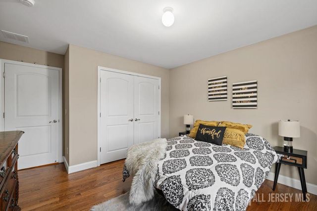 628 New Dover Road, Colonia, NJ 07067