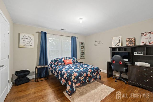 628 New Dover Road, Colonia, NJ 07067