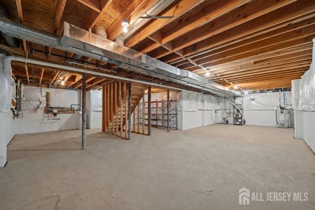 628 New Dover Road, Colonia, NJ 07067
