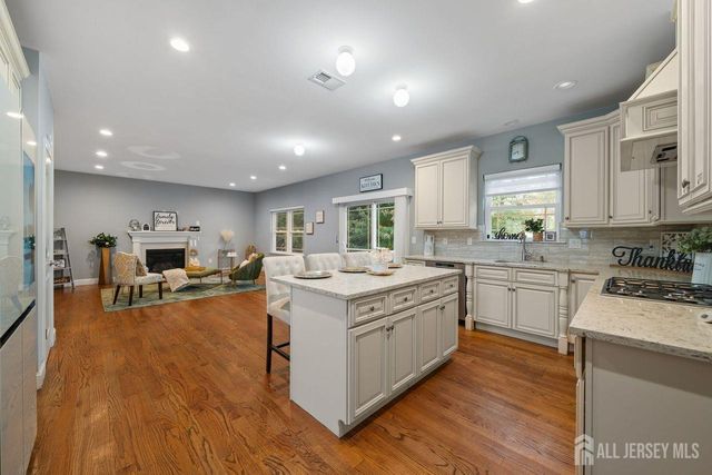 628 New Dover Road, Colonia, NJ 07067