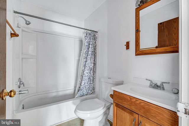 210 BRUNSWICK RD, Stephens City, VA 22655