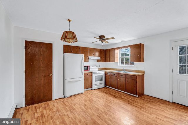 210 BRUNSWICK RD, Stephens City, VA 22655