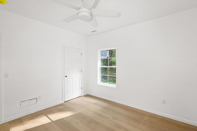 410 W G Avenue W, Kalamazoo, MI 49004