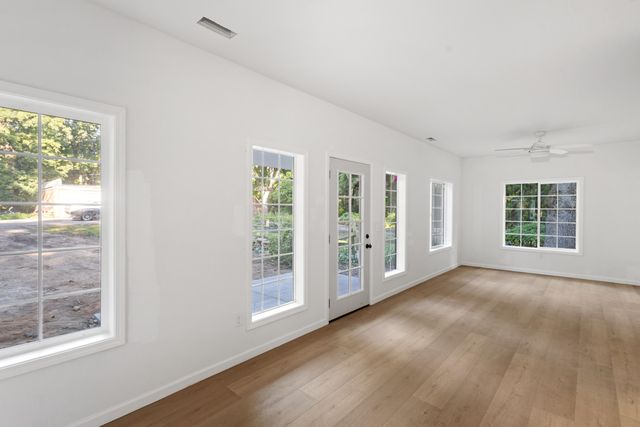 410 W G Avenue W, Kalamazoo, MI 49004