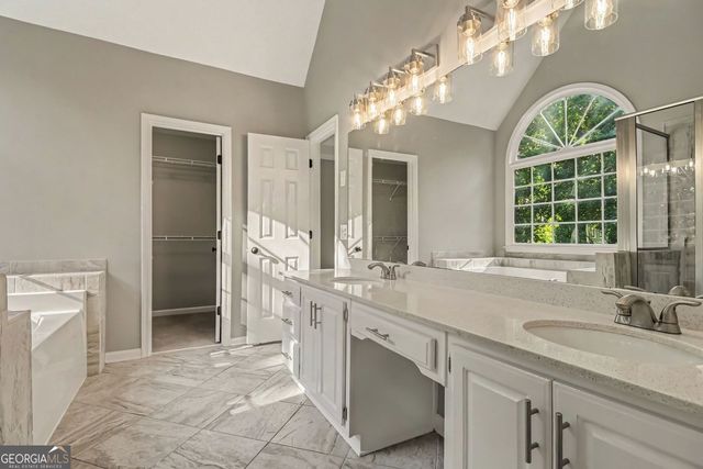900 Secret Cove Drive, Sugar Hill, GA 30518