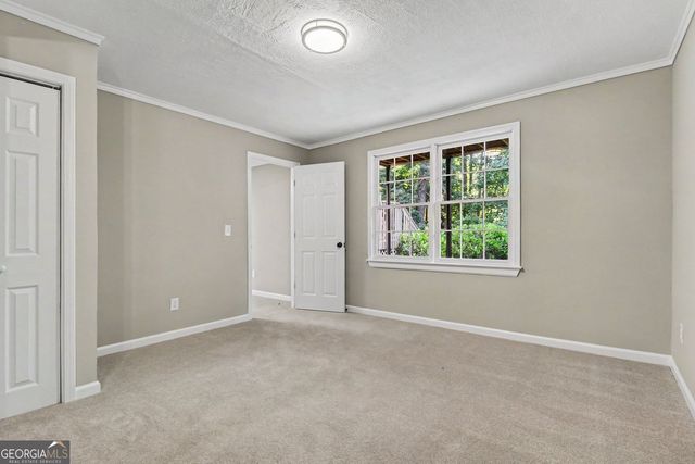900 Secret Cove Drive, Sugar Hill, GA 30518