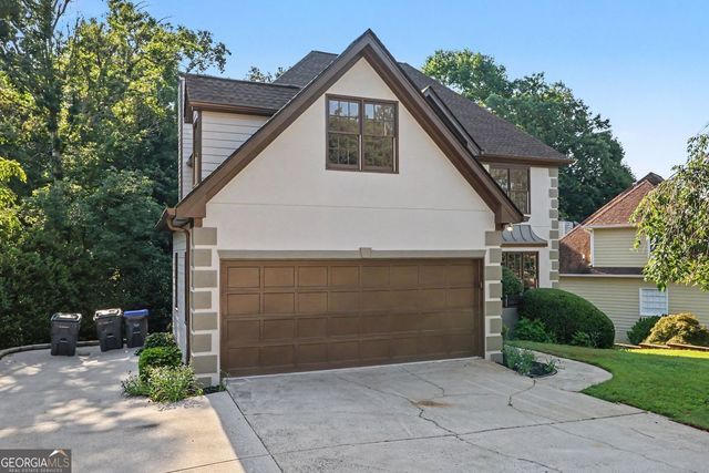 900 Secret Cove Drive, Sugar Hill, GA 30518