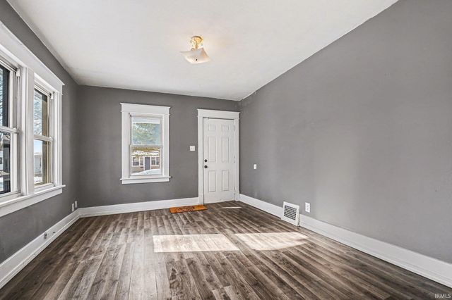 1134 College Street, South Bend, IN 46628