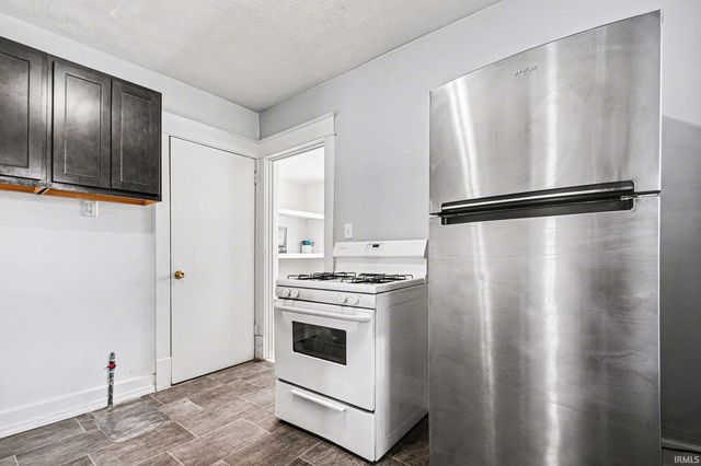 1134 College Street, South Bend, IN 46628