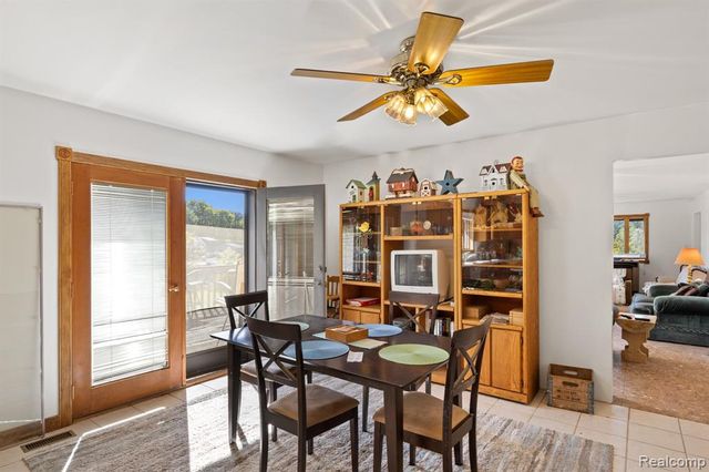 15281 Us 12 Highway, Brooklyn, MI 49253