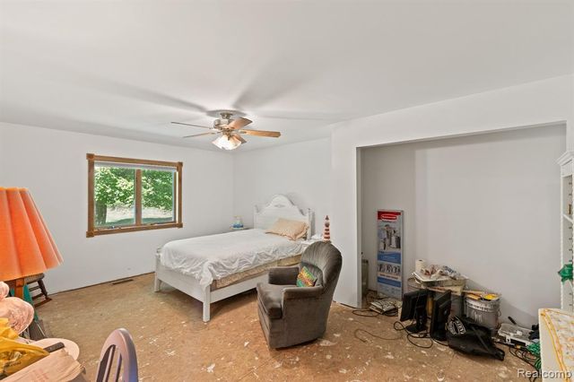 15281 Us 12 Highway, Brooklyn, MI 49253