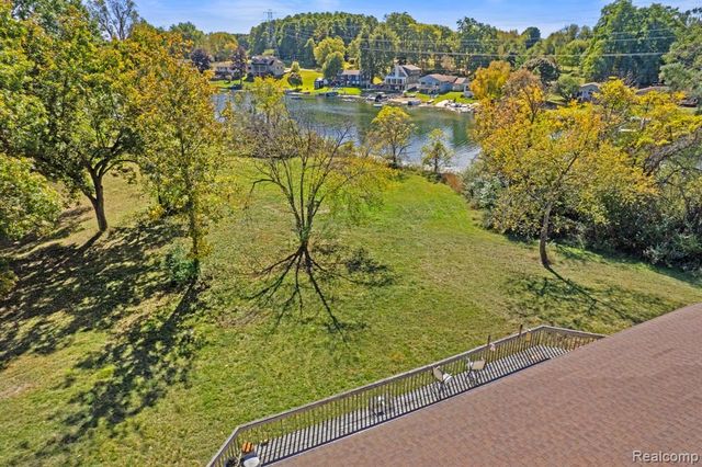 15281 Us 12 Highway, Brooklyn, MI 49253