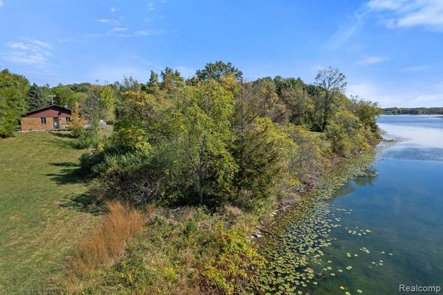 15281 Us 12 Highway, Brooklyn, MI 49253