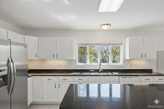 15281 Us 12 Highway, Brooklyn, MI 49253